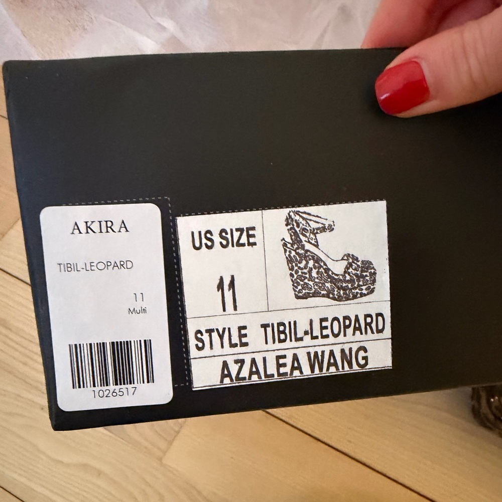 NWT Akira Leopard Print Women's Sandals - Picture 6 of 6